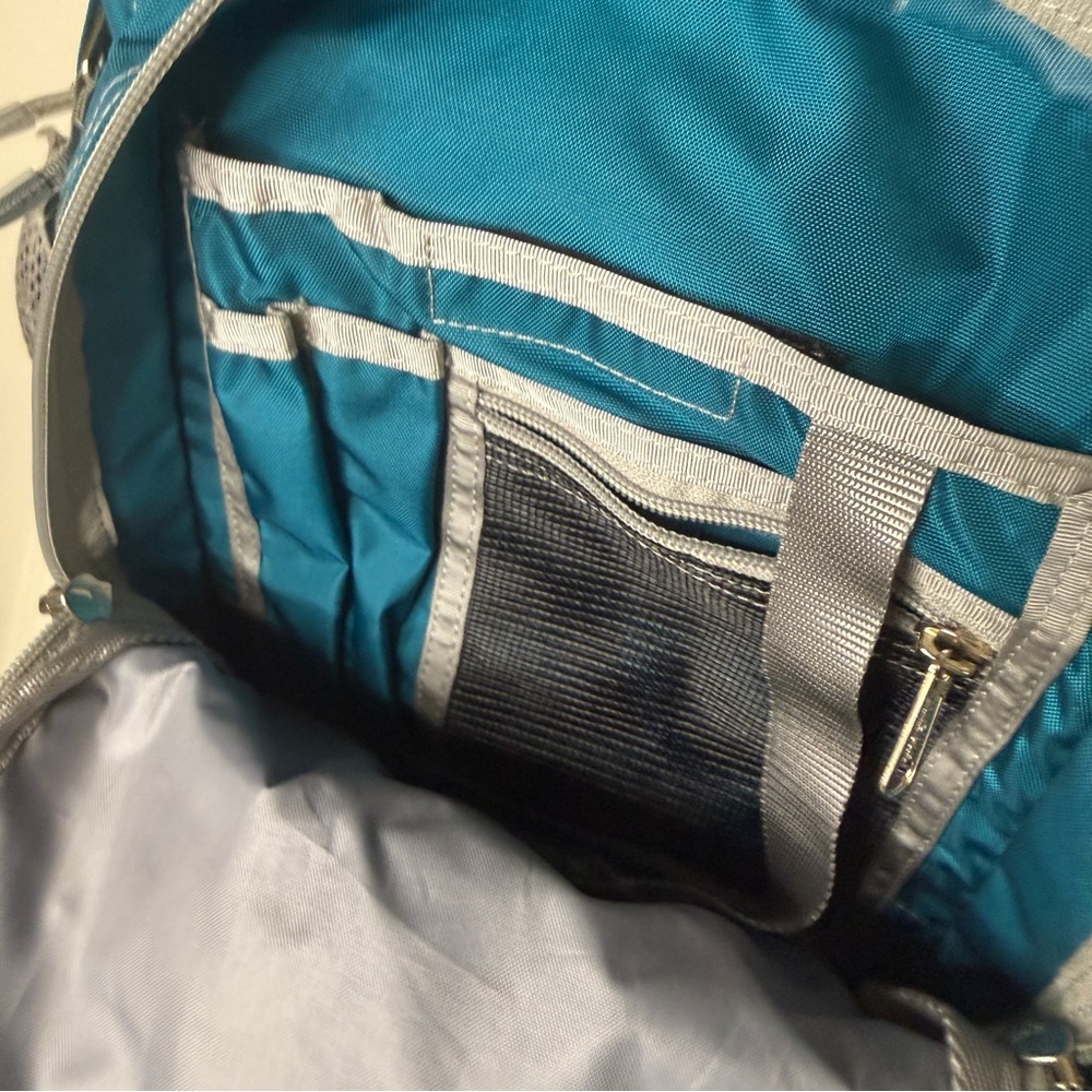 L.L. Bean Deluxe Backpack Teal - Picture 3 of 7